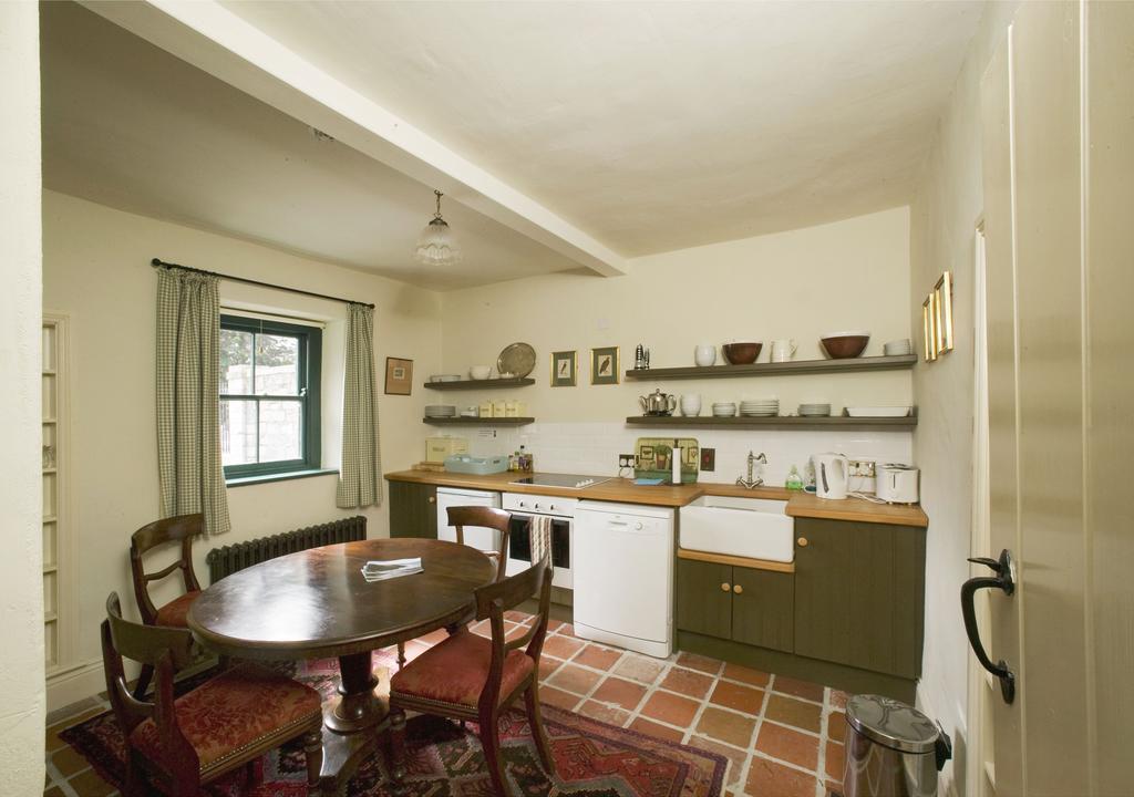 Castletown Gate House Villa Селбридж Стая снимка